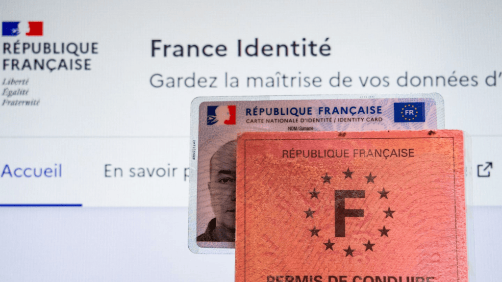 Nouveau permis de conduire au format carte de crédit